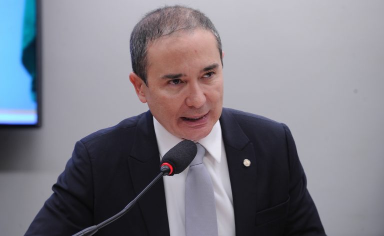 Projeto obriga emissoras de rádio e televisão a divulgarem agenda de votações da Câmara – Notícias