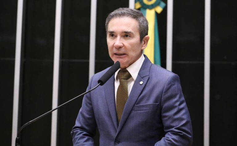 Projeto obriga condomínios a denunciar casos de maus-tratos a animais – Notícias