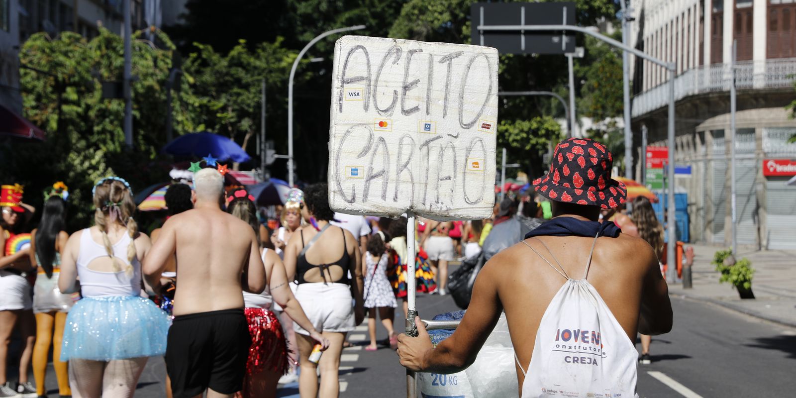 Ambulantes que se formalizaram como MEI crescem 45% em 2 anos
