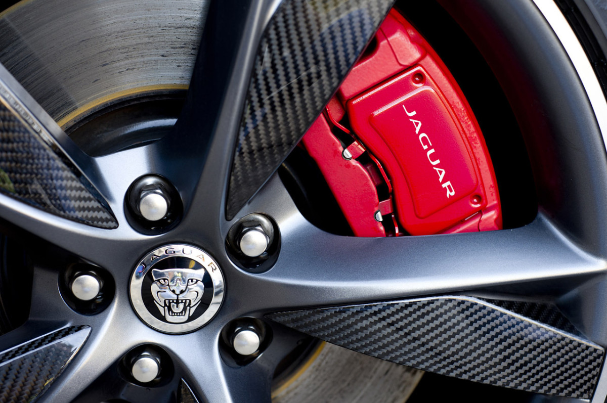 Jaguar cancelou quatro carros novos antes de decidir se tornar totalmente elétrico