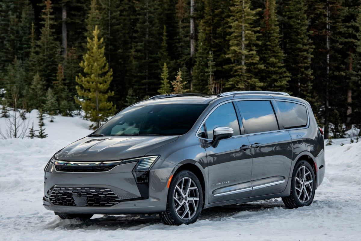 2027 Chrysler Pacifica Facelift estreia na próxima semana em Nova York