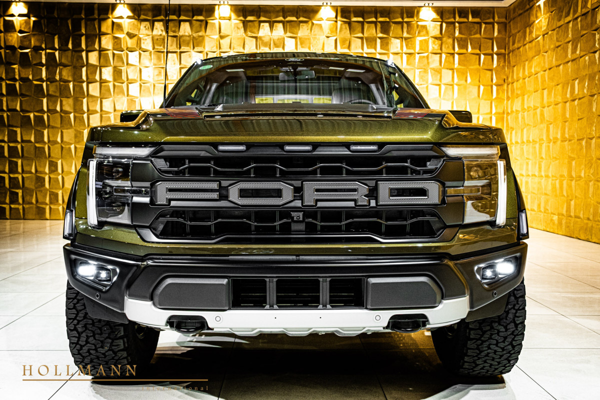 Este Ford F-150 Raptor custa dinheiro à Ferrari na Europa