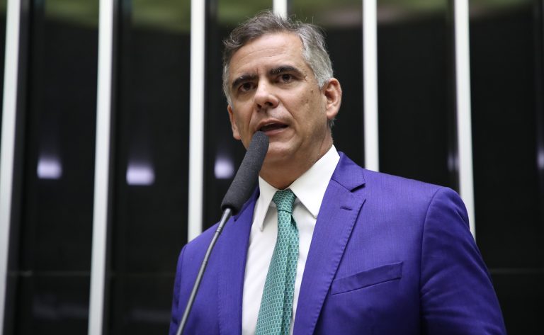 Câmara aprova e envia ao Senado projeto que estabelece piso salarial de R$ 3 mil para garis – Notícias