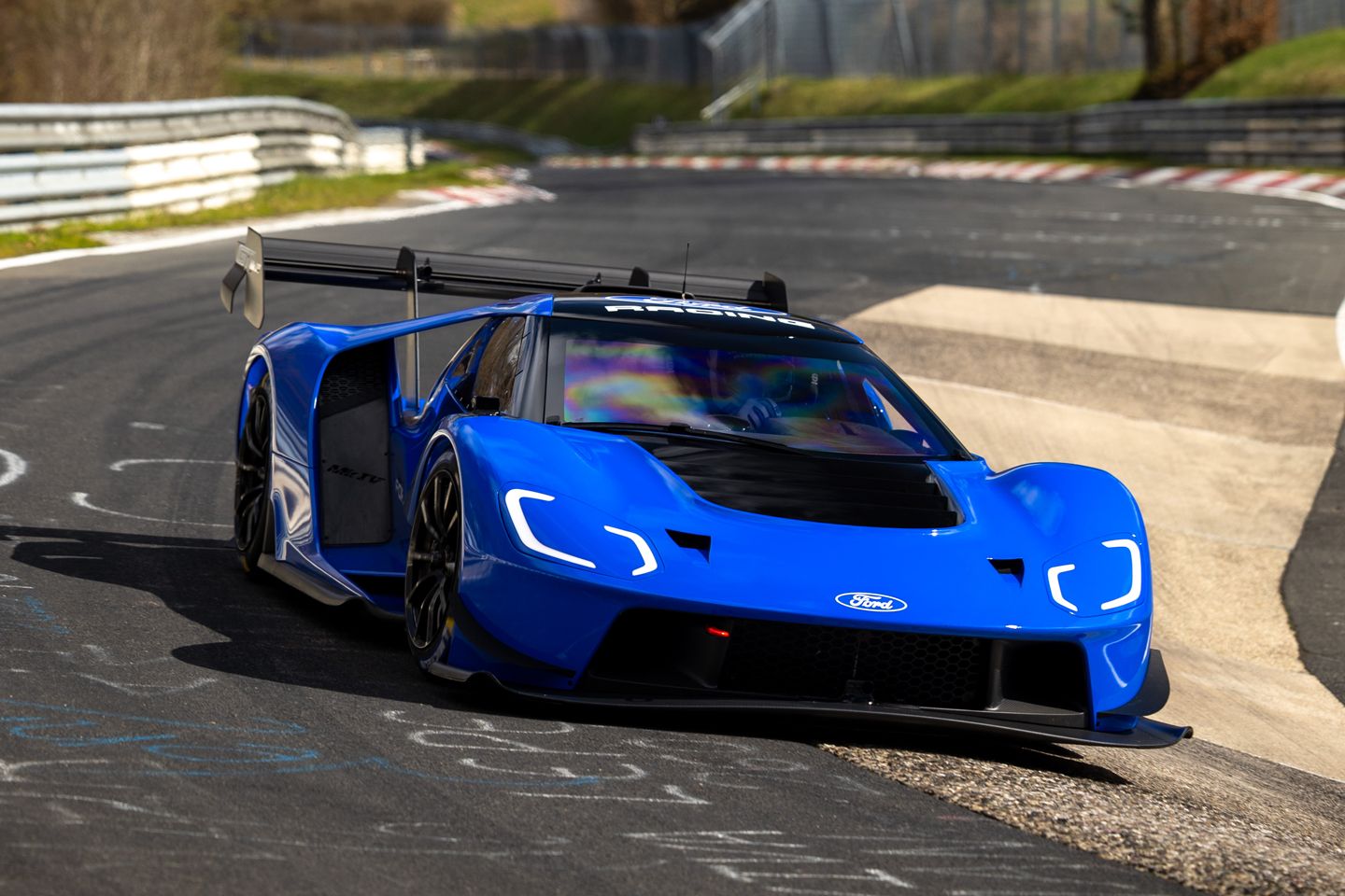 Ford GT MkIV estabelece volta inédita em Nordschleife