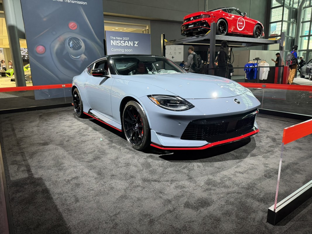 2027 Nissan Z Nismo no metal: o carro esportivo manual da Nissan parece épico