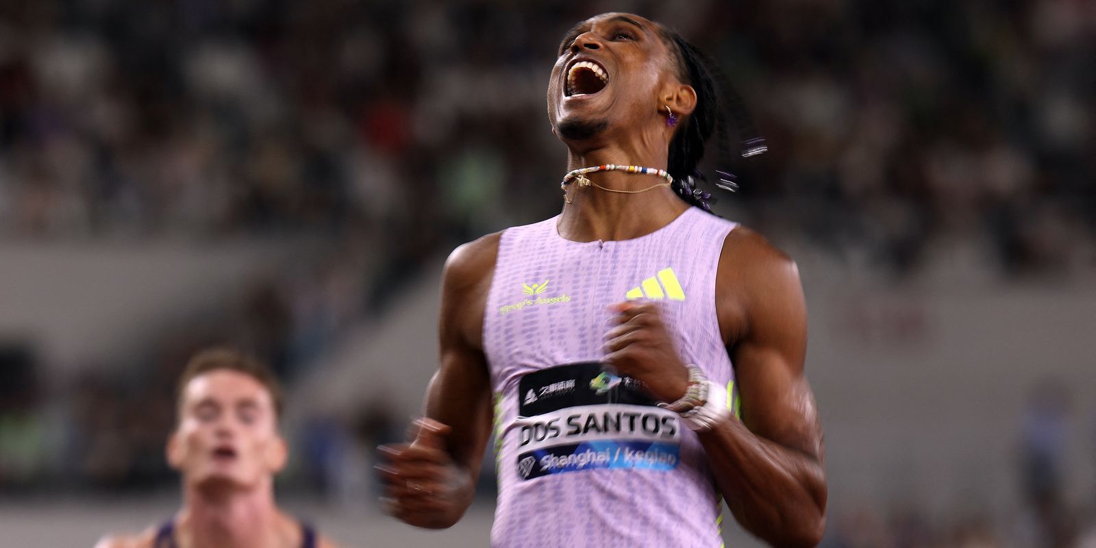 Alison dos Santos abre Diamond League vencendo recordista mundial