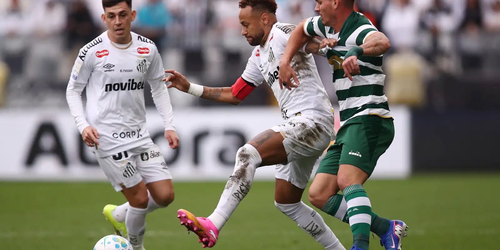Coritiba ofusca festa para Neymar e derrota Santos pelo Brasileirão