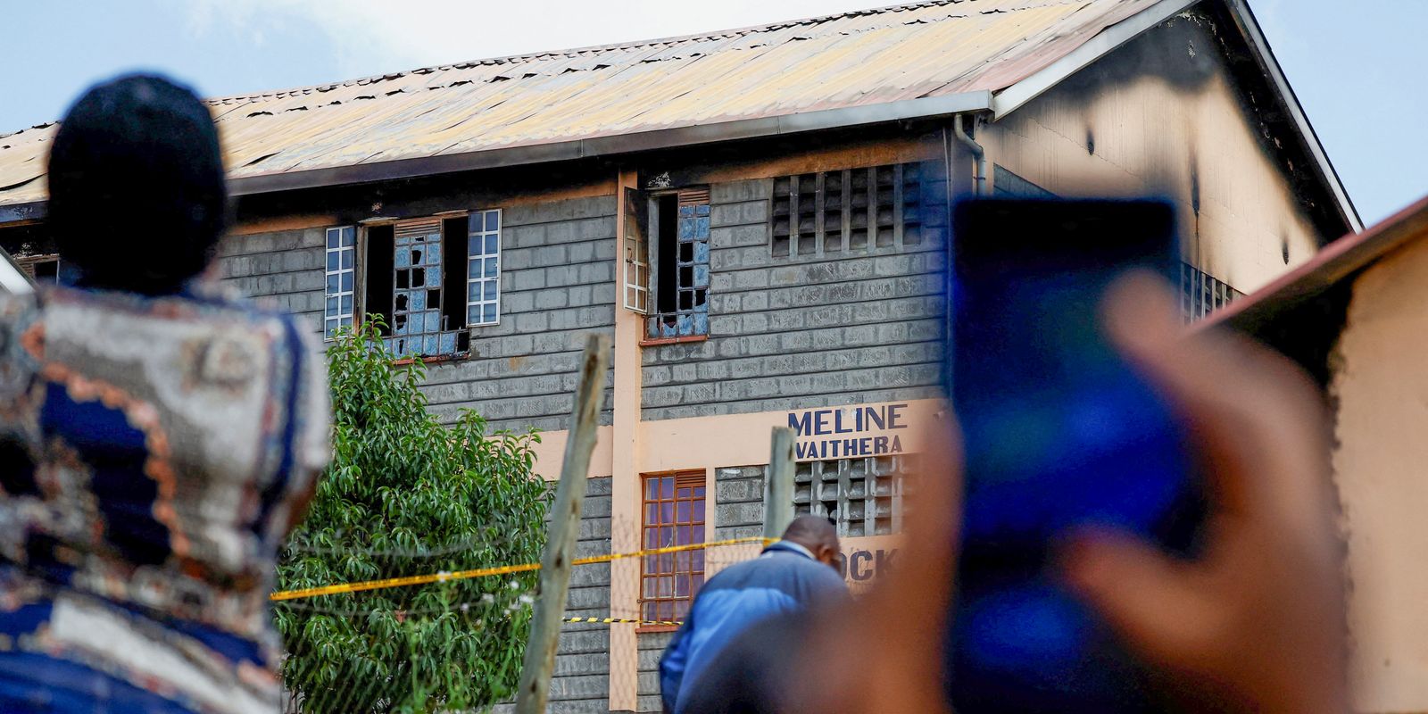 Quênia prende 8 estudantes suspeitos de incêndio criminoso em escola