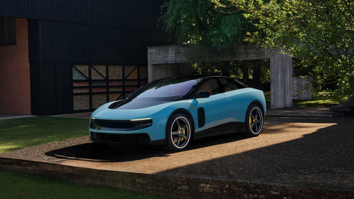 O primeiro EV da Ferrari estreia com 1.035 HP, cinco assentos e um estilo que testa sua fé
