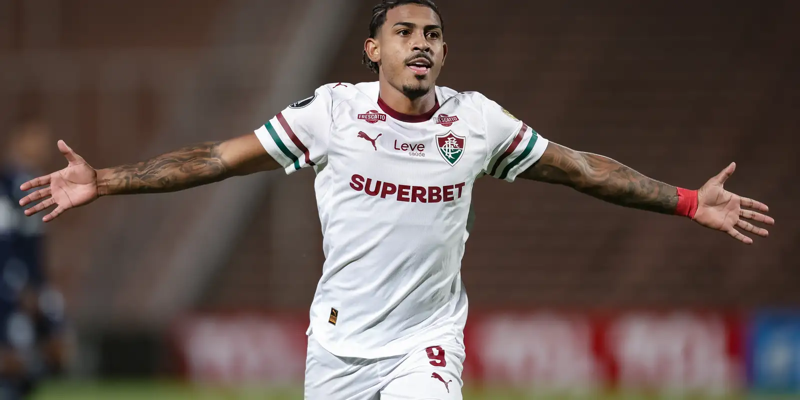 Fluminense arranca empate na Argentina e continua vivo na Libertadores