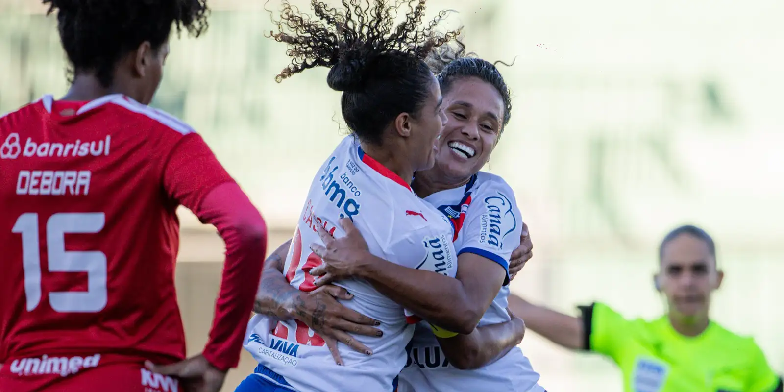 Bahia decide no 1º tempo e vence o Inter pelo Brasileirão Feminino