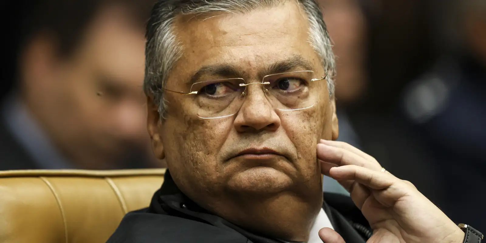 Dino diz que pagamento de novos penduricalhos está proibido