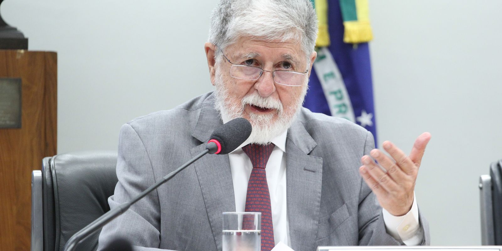 Pretexto para intervenção é inaceitável, diz Celso Amorim