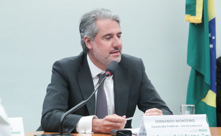 Comissão aprova regra para agilizar transferência de imóveis abandonados a municípios – Notícias