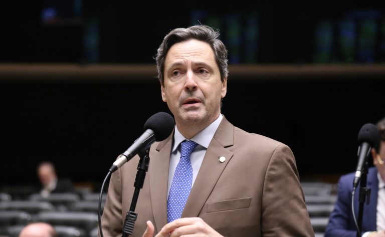 Comissão aprova proposta que proíbe entrada no país de veículos ligados a criminosos – Notícias