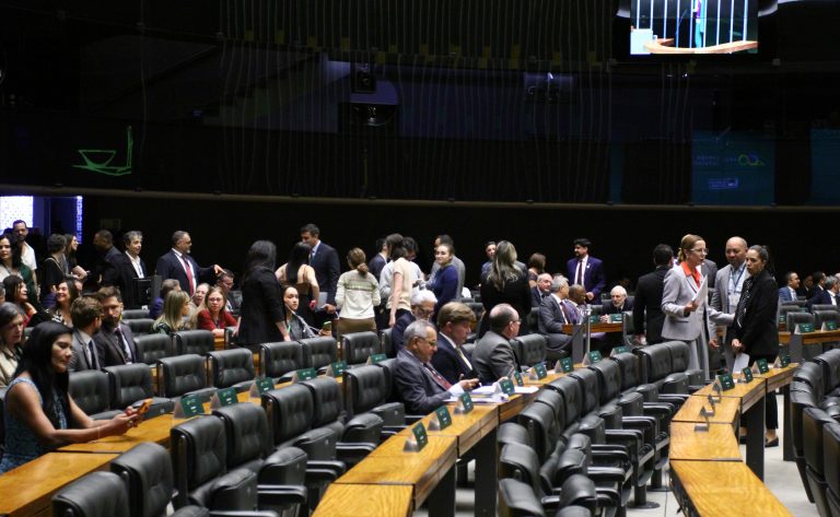 Sessão solene marca os 200 anos da Câmara dos Deputados; acompanhe – Notícias