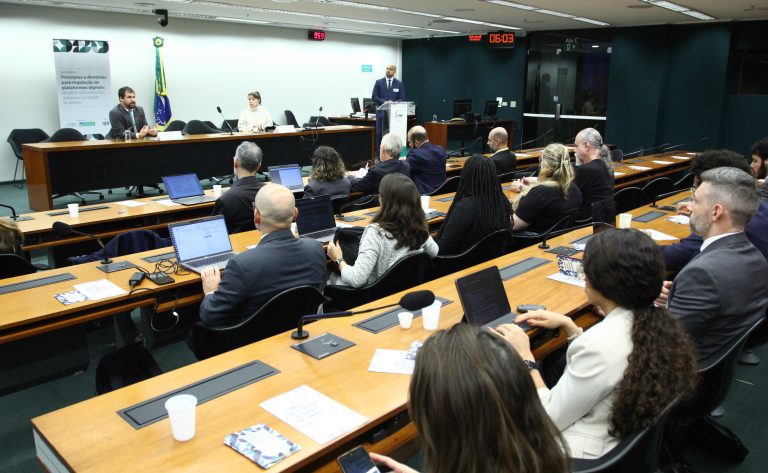 Governo defende regulação “cirúrgica” de plataformas digitais em audiência na Câmara – Notícias