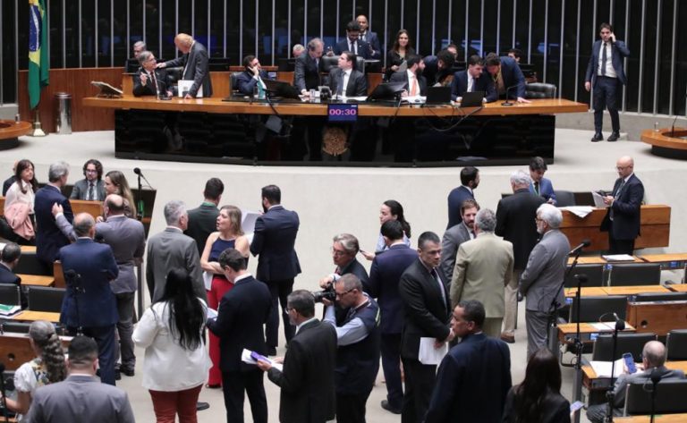 Câmara aprova projeto que inclui economia criativa como beneficiária de fundos regionais – Notícias