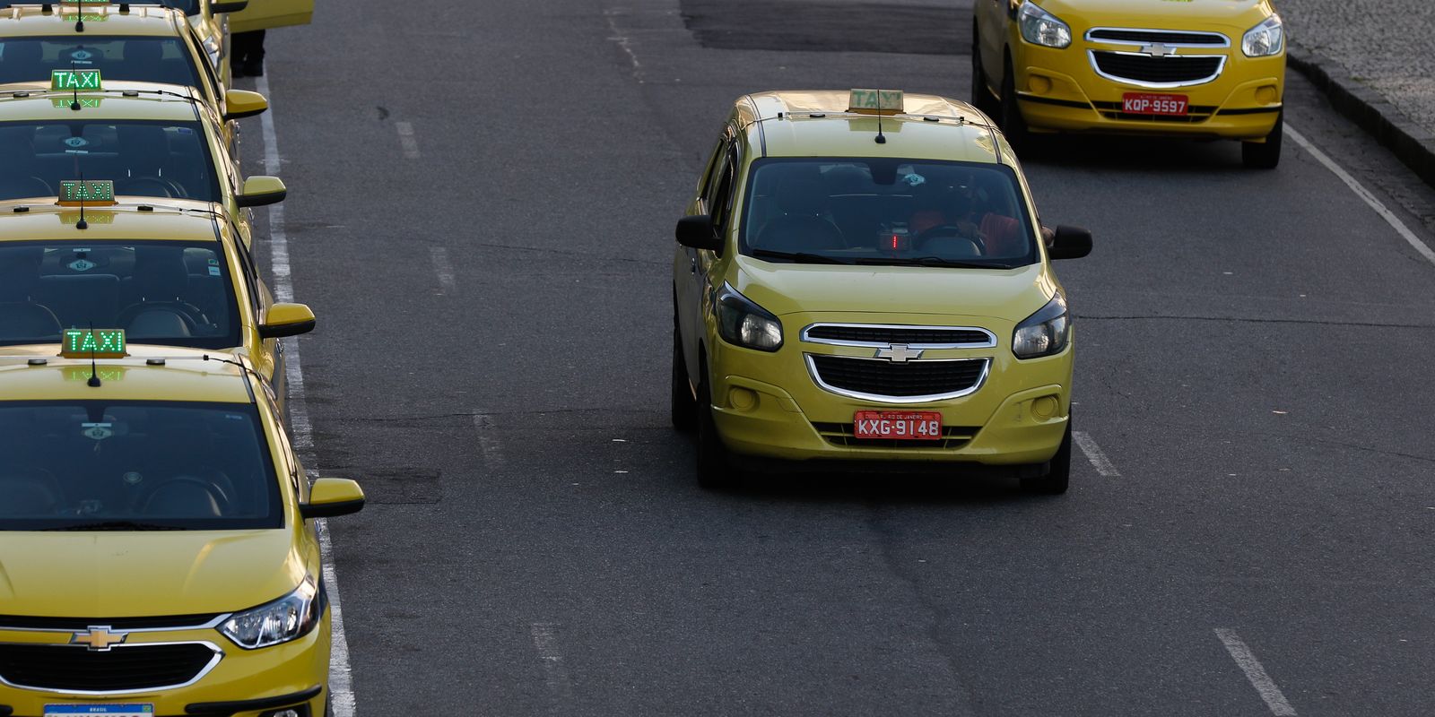 CMN regulamenta nova linha para motoristas de aplicativos e taxistas