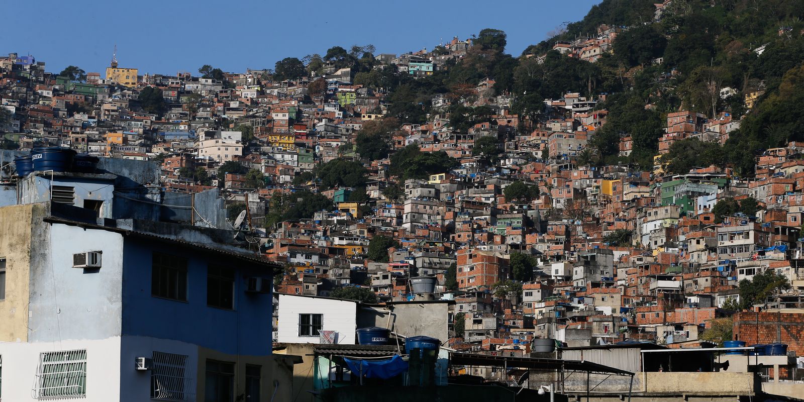 Projeto de turismo em favelas do Rio prepara rota especial para a Copa