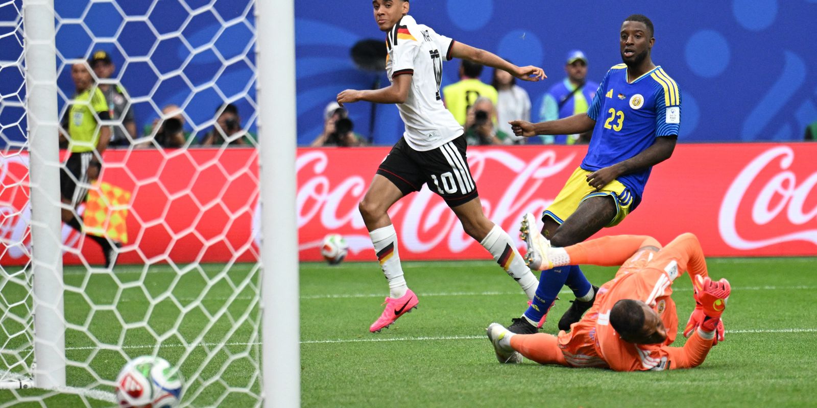 Alemanha repete 7×1 sobre Curaçao, que faz seu primeiro gol em Copas