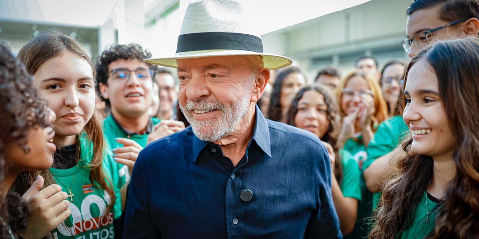 “Quem tinha que aumentar a taxa seríamos nós”, diz Lula sobre EUA