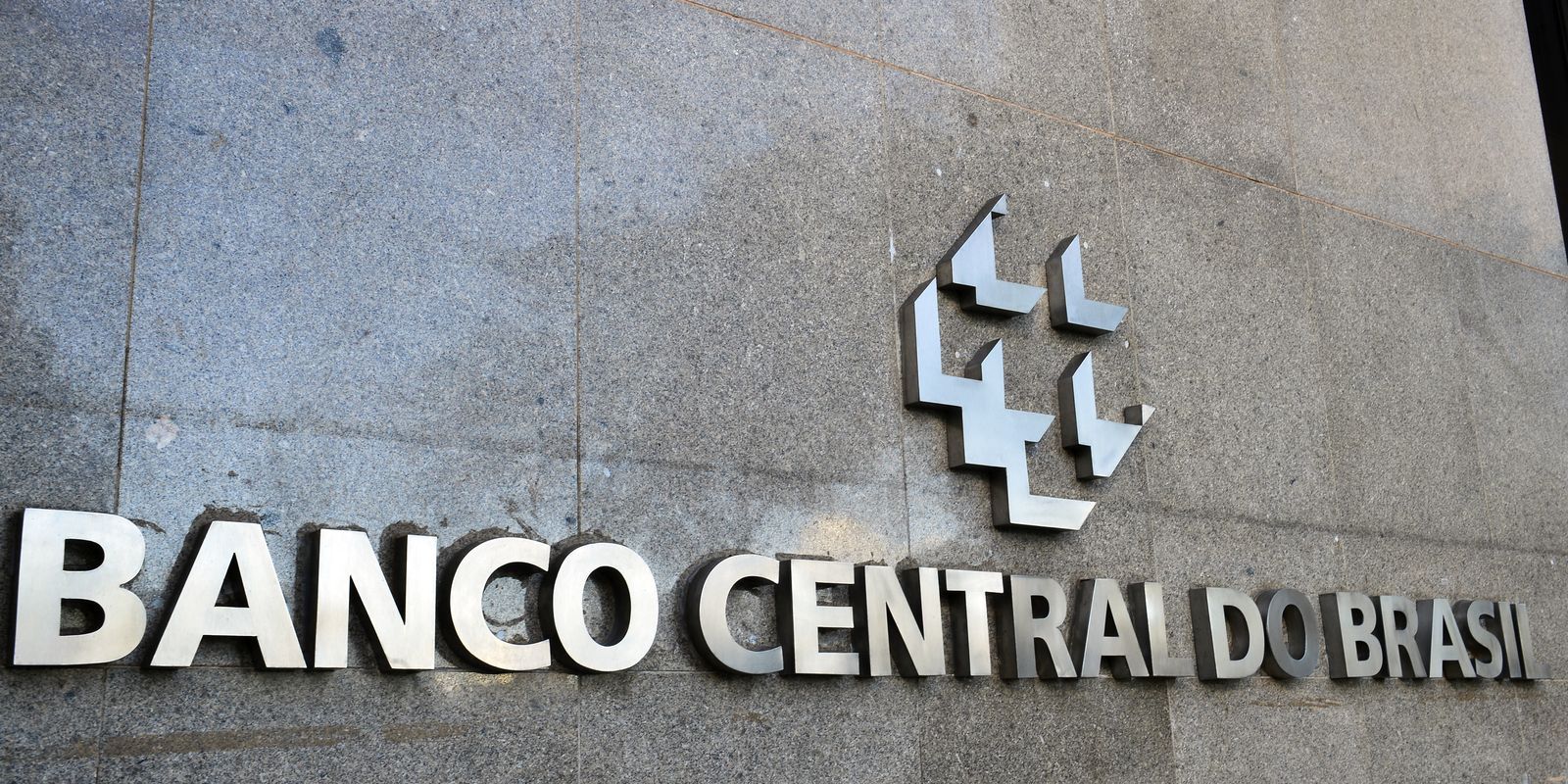 CCJ do Senado aprova autonomia financeira do Banco Central