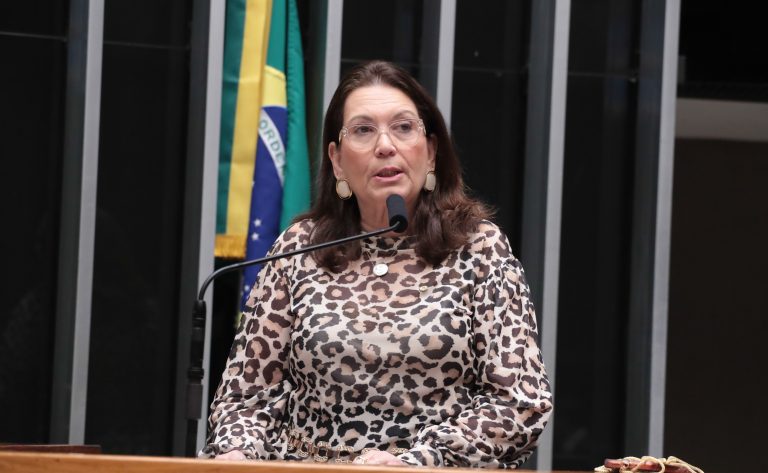 Comissão aprova projeto que impede extinção do dinheiro em papel – Notícias