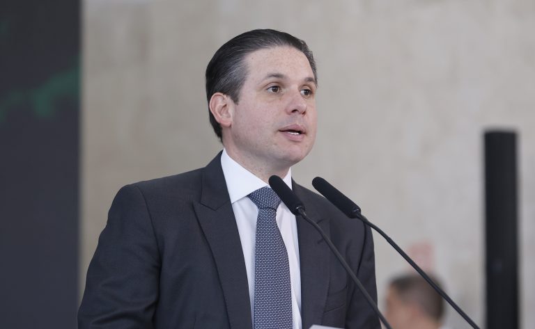 Hugo Motta defende democracia e cooperação entre países no Fórum de Lisboa – Notícias