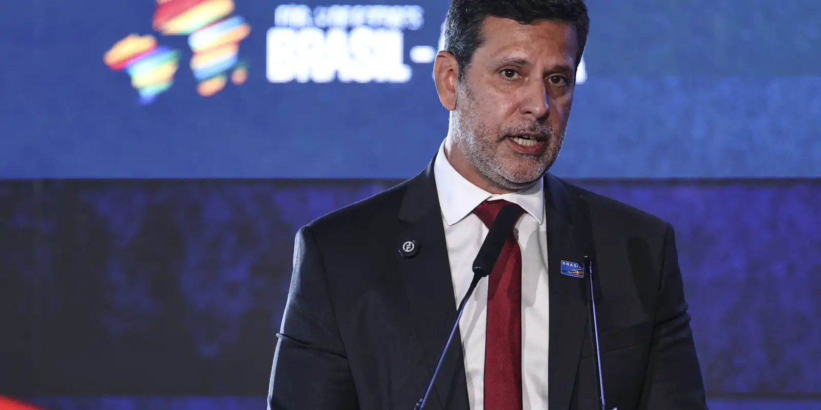MEC: queda do analfabetismo no Brasil é ligada a políticas na educação