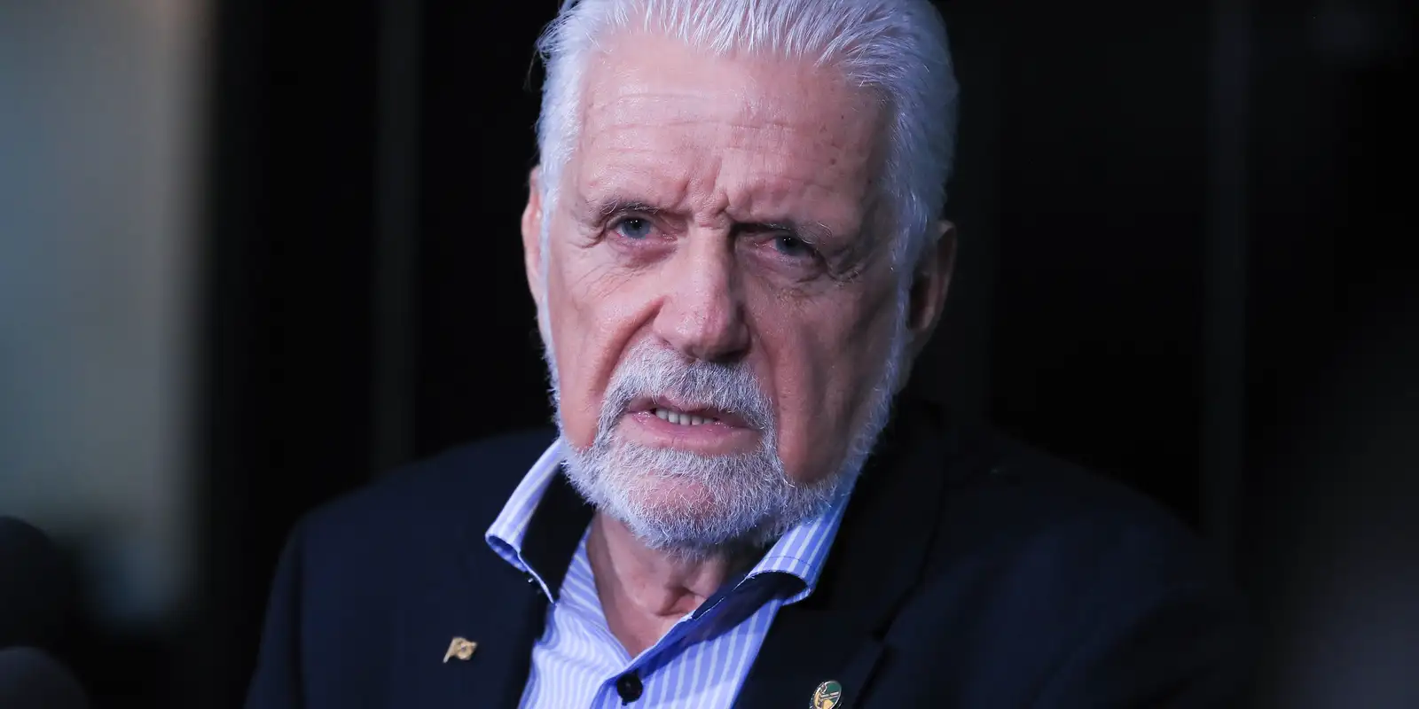 Jaques Wagner anuncia saída da liderança do governo no Senado