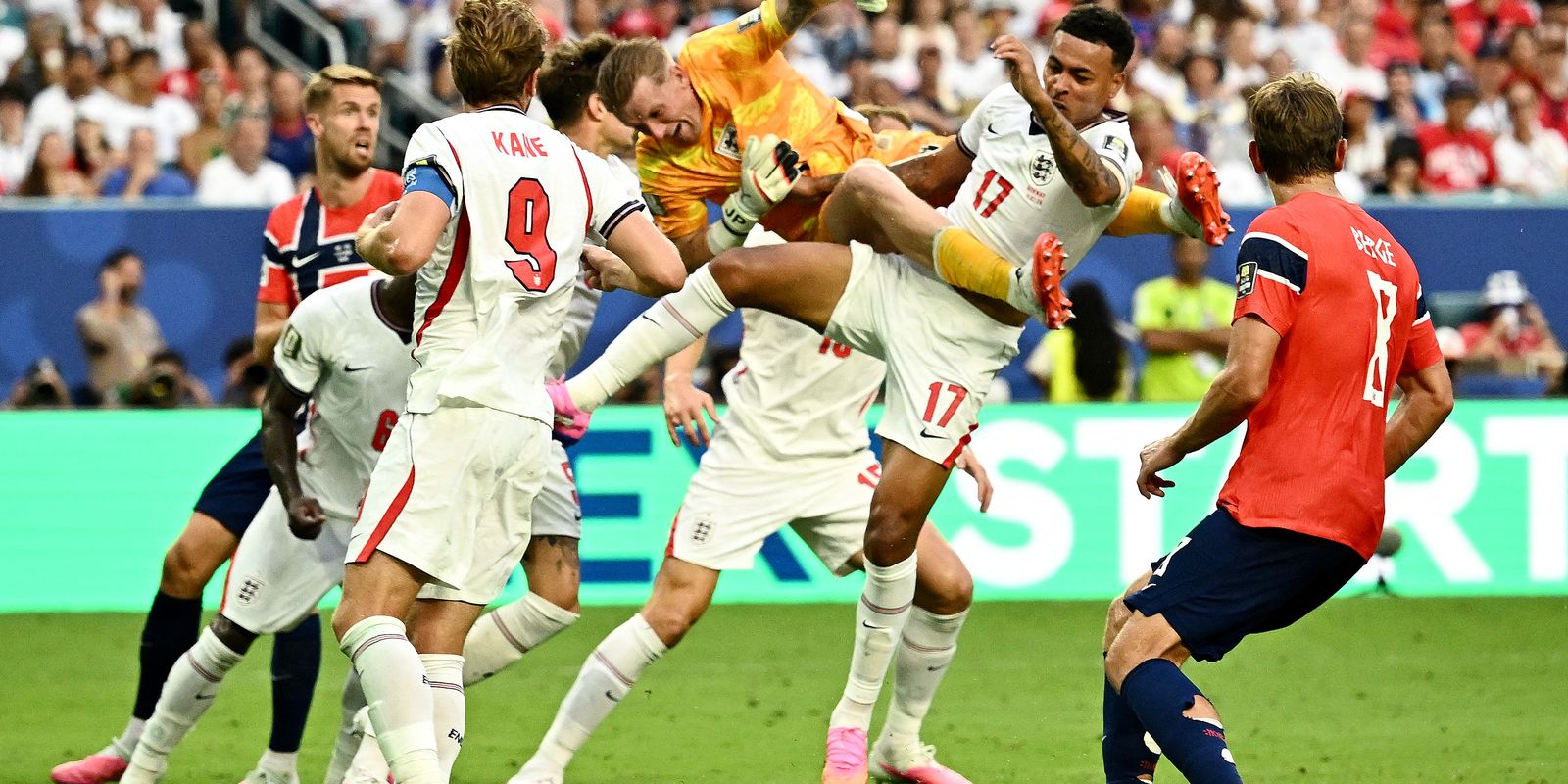 Inglaterra passa pela Noruega na prorrogação e está na semifinal
