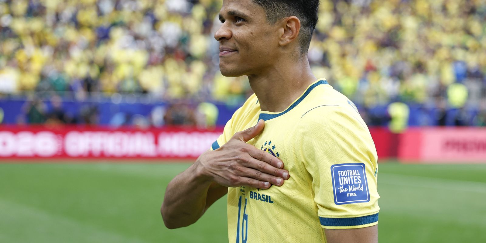 Douglas Santos traz vivência do ouro olímpico para buscar o hexa