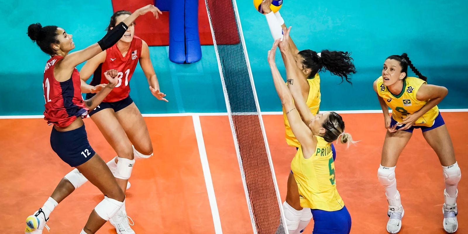 Brasil é superado pelos Estados Unidos por 3 a 0 no vôlei feminino