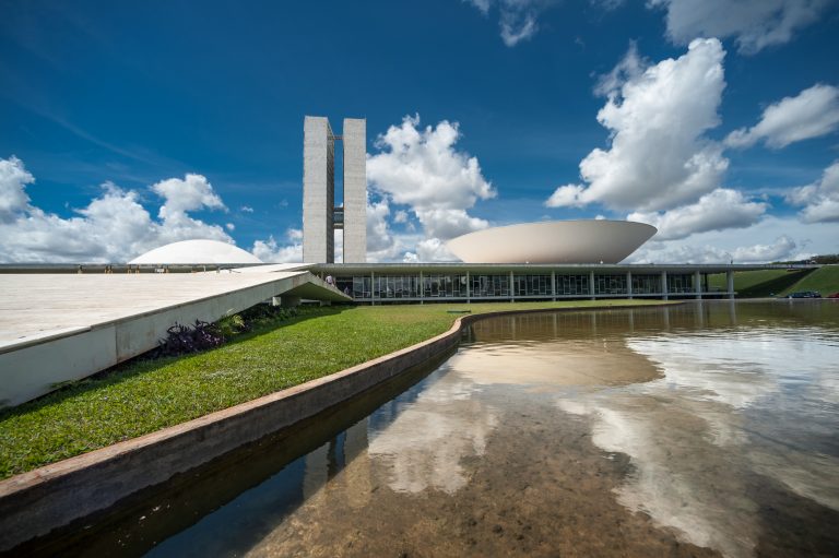 Mesa Diretora da Câmara declara a perda de mandato de três deputados – Notícias