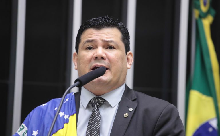 Projeto amplia porte de arma de fogo para guardas civis municipais e vigilantes – Notícias