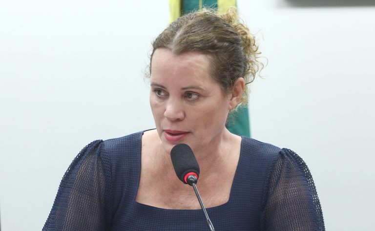 Comissão aprova projeto que permite a prefeituras vender ônibus escolar adquirido com recursos federais – Notícias