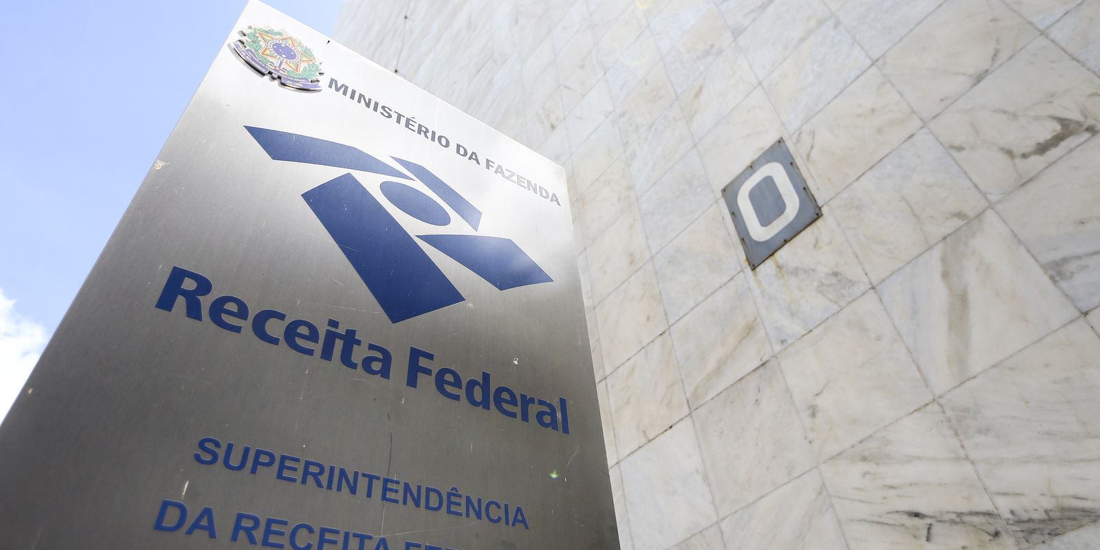 Receita classifica mais 17 empresas como devedoras contumazes