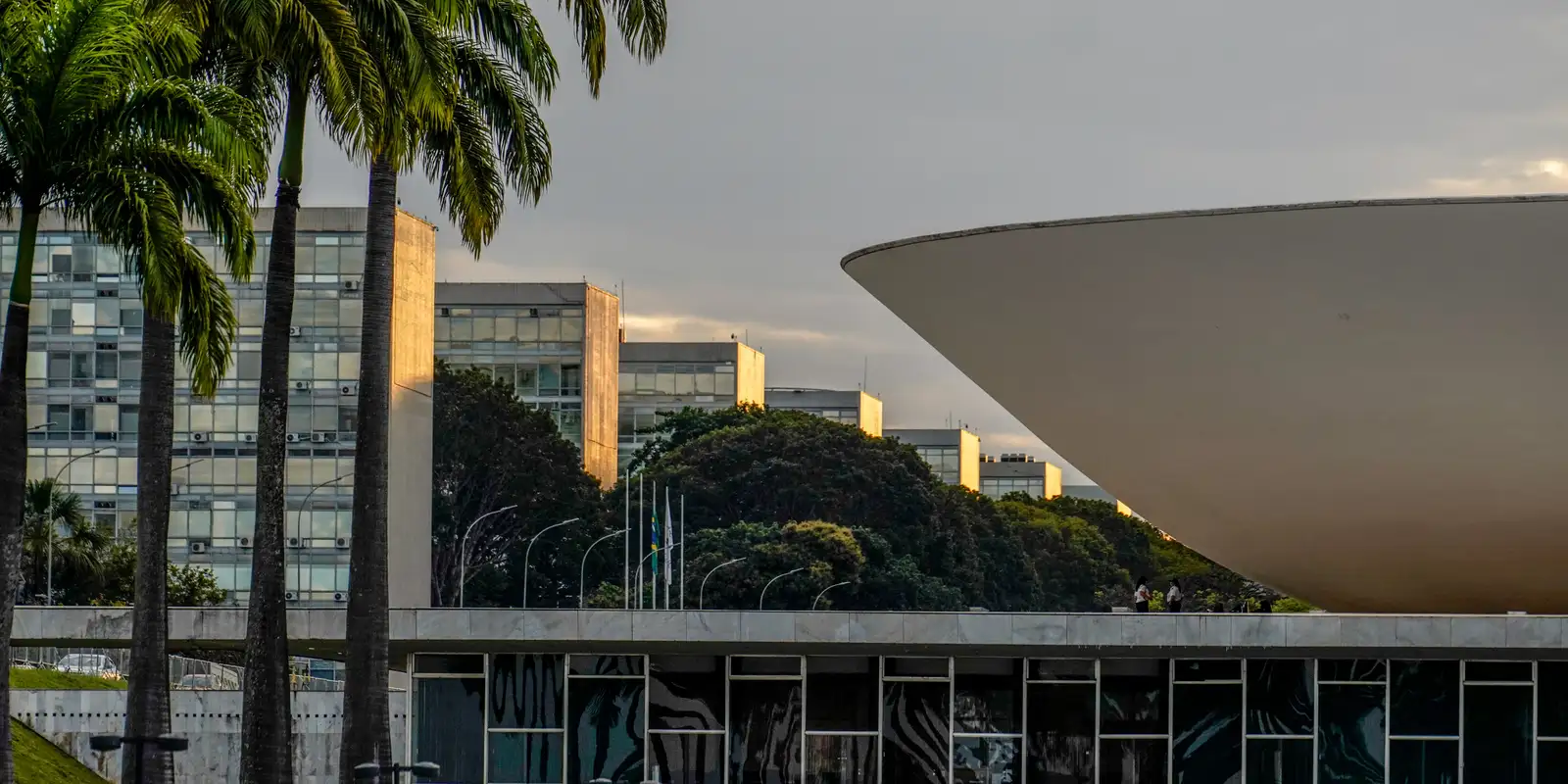 Congresso se aproxima do recesso sem votar PEC 6×1 e PL da Misoginia